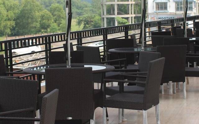 Sambhabana Hotel & Suites