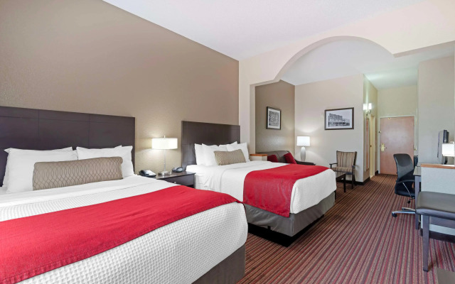 Best Western Plus Bradbury Inn & Suites