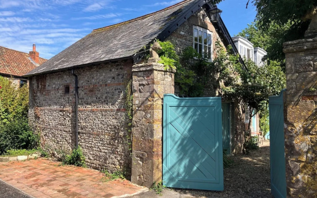 The Coach House - Trinity Lodge