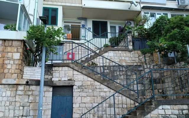 Charming Apartment With Terrace and Old Town View