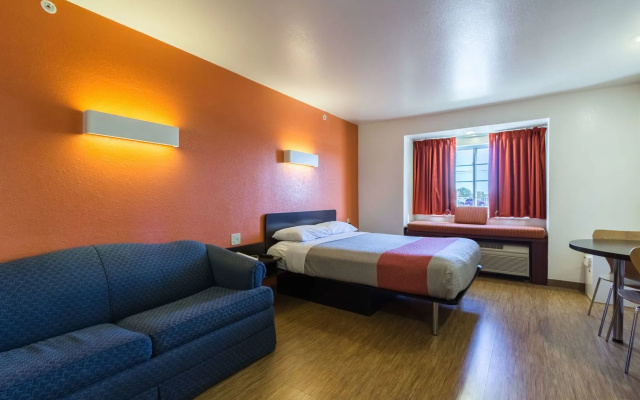 Motel 6 Huron, OH - Sandusky