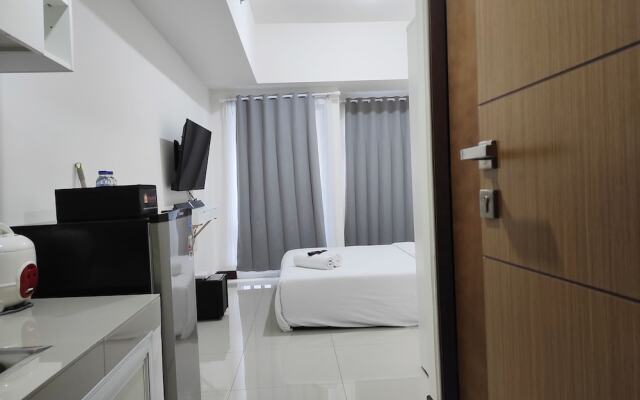 Simply Homey Studio at Vida View Apartment