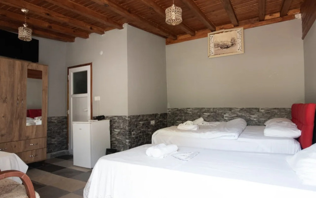 Oz Butik Otel Antik Kent Myrleia