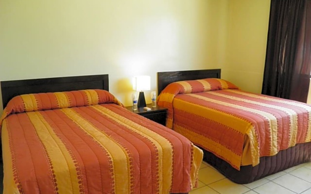 #40 Bungalow Seaside Hotel & Victors RV Park