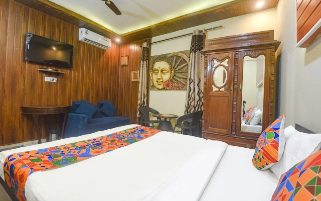 OYO 85326 Corinthia Boutique Rooms
