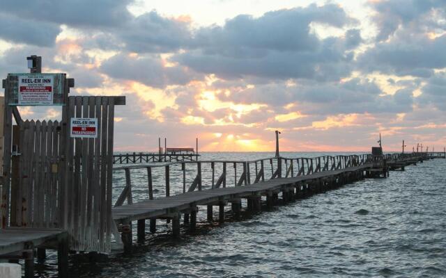 Reel 'Em Inn On the Bay