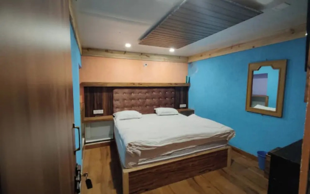 Ashok Hotel