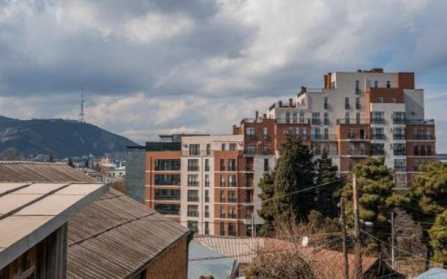 Spacious 76 qm Apartment Near City Center
