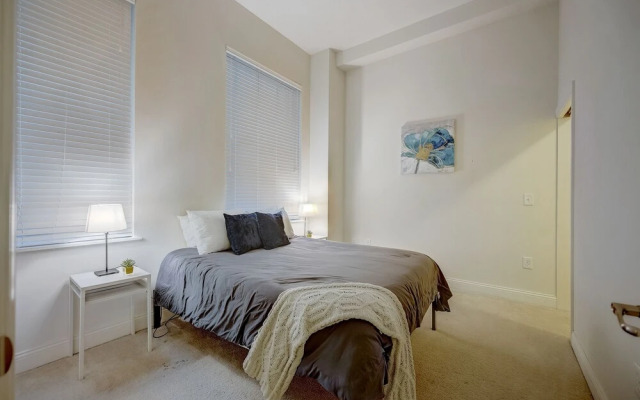 FRONTDESK Penn Street Tower Apts Downtown Indy