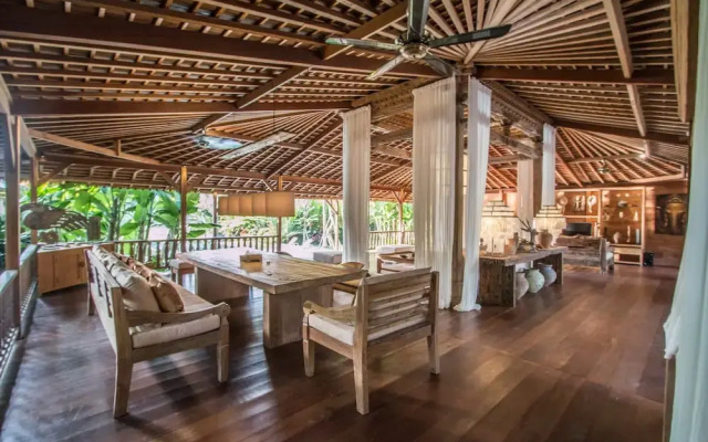 Marika Sawah 2 Villas-11Bedroom Private Pool