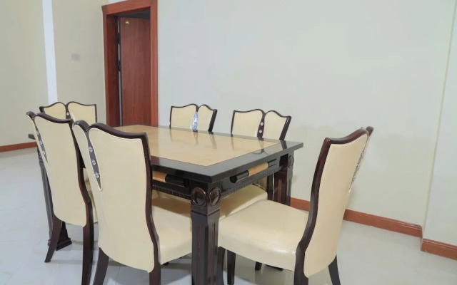 PrimeNest - 3 bedroom Apartment