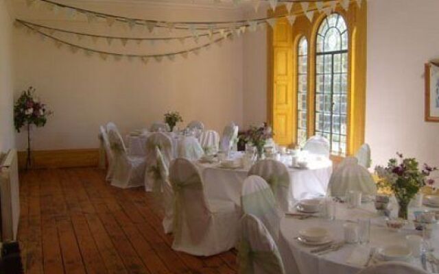 Cleeve House