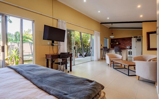 Private Studio flatlet, Uncapped Wifi, Netflix,Full DSTV