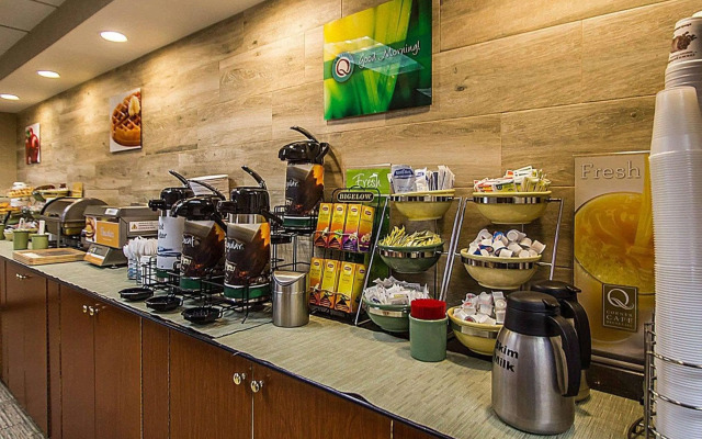 Quality Inn & Suites Fishkill South near I-84