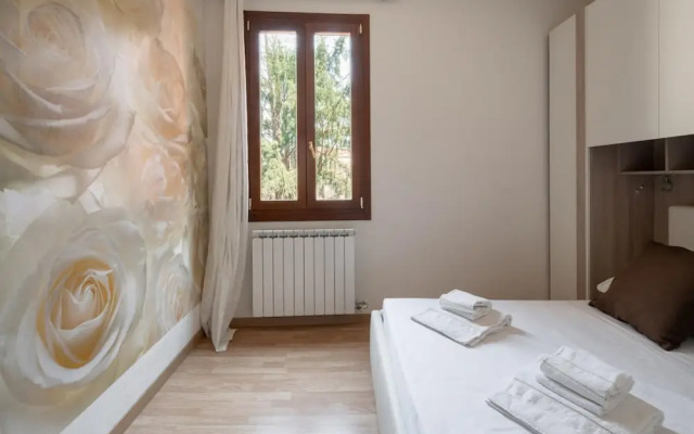 Venice Grand Canal Style Apt 3 by Wonderful Italy