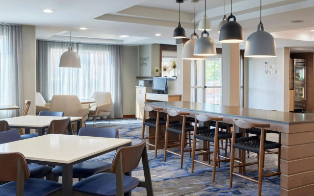 Fairfield Inn & Suites by Marriott Burlington