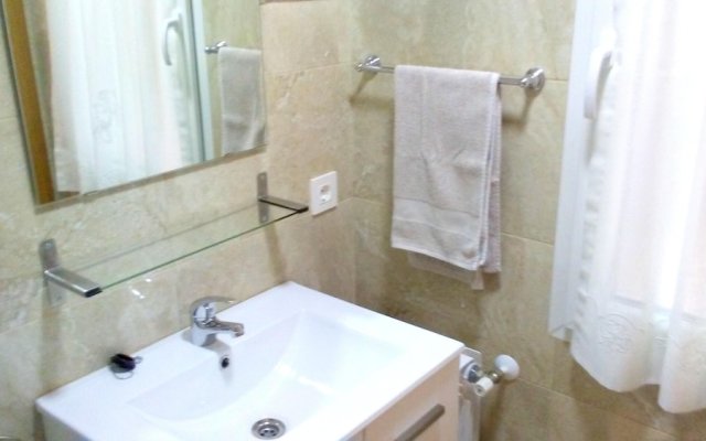 Apartment With 3 Bedrooms in Oviedo, With Wifi - 28 km From the Beach