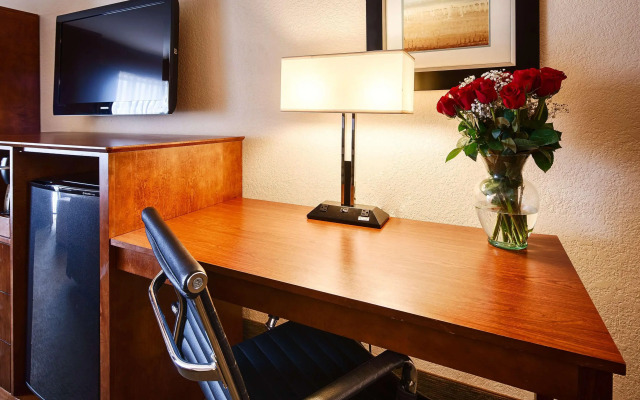 Best Western Plus Atrium Inn