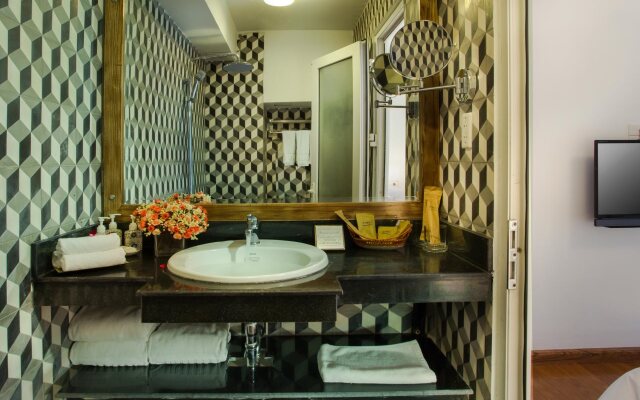 Singita Classy Boutique Hotel