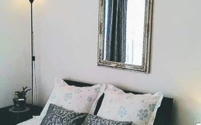 Viki - Seaview & Garden Terrace - A1