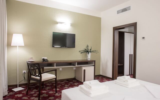 Hotel Relax