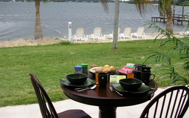 Lake Grassy Inn & Suites