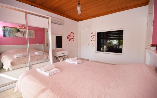 Villa Bengu by Helaltatilvillari