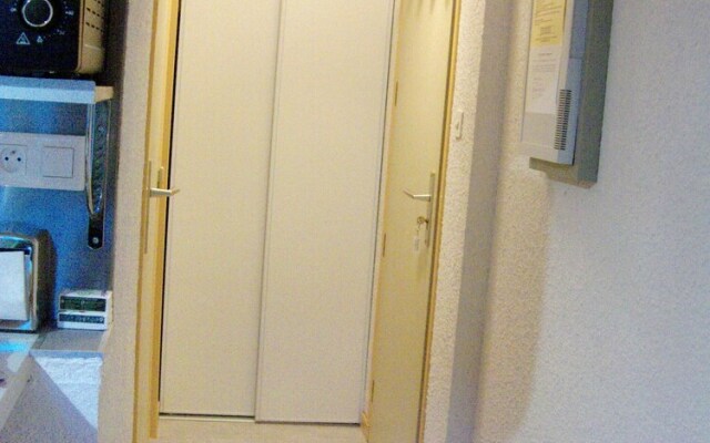 Apartment Rue de la Piscine