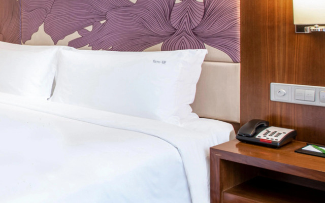 Holiday Inn Qingdao City Centre by IHG