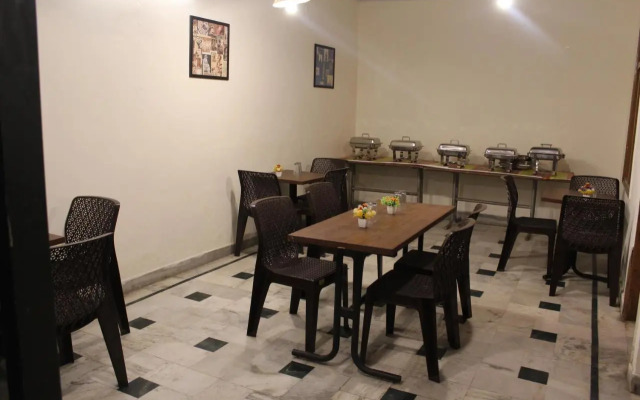 Hotel Maharana Palace