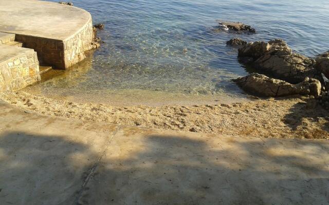 Mar - 30m From the sea With Parking - A1