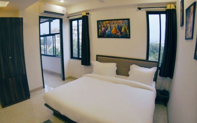 Paheli Palace