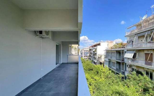Filis Spacious 105sqm apt in Viktoria