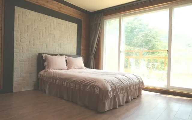 Gapyeong Ongdalsam Pension