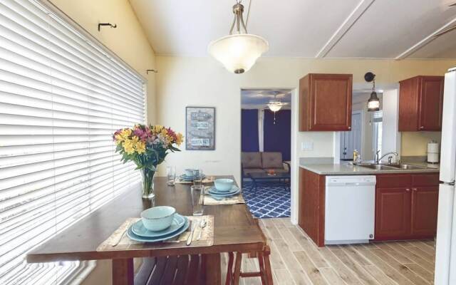 Peacock Bungalow - Left