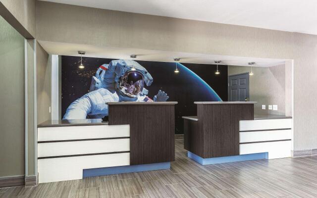 La Quinta Inn & Suites by Wyndham Houston/Clear Lake-NASA