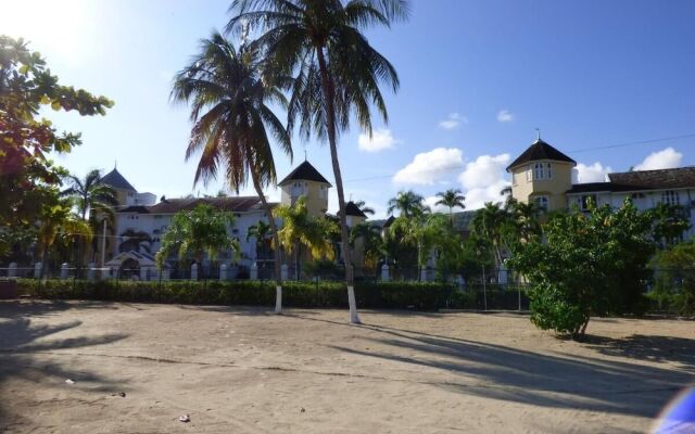 Sand Castle Hotel