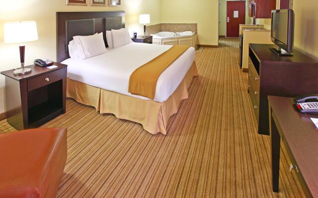 Holiday Inn Express & Suites West by IHG