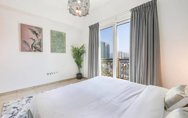 Palm Jumeirah - 2br - New Furnished - Next To Mall