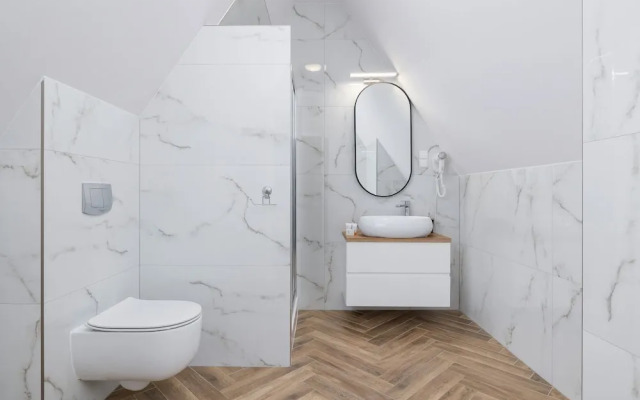Salwatoriańska Apartment by Renters