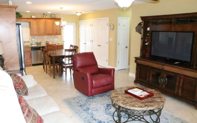 Jamaica Royale 076 - 2 Br Condo