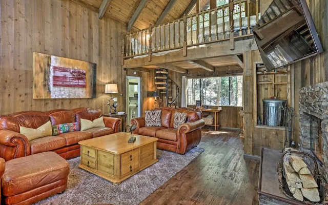 Stunning Mountain-top Getaway w/ Multi-level Decks