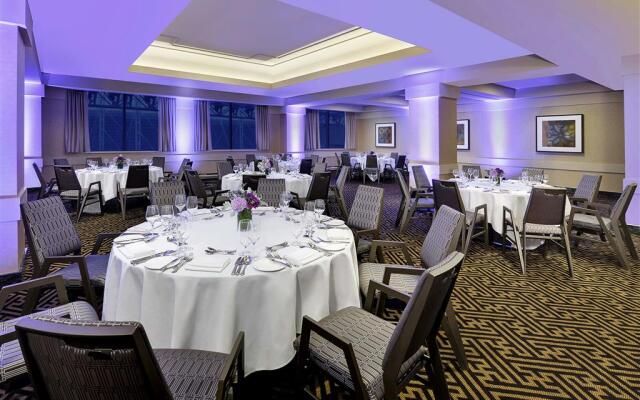 Sheraton Gateway Hotel In Toronto International Airport