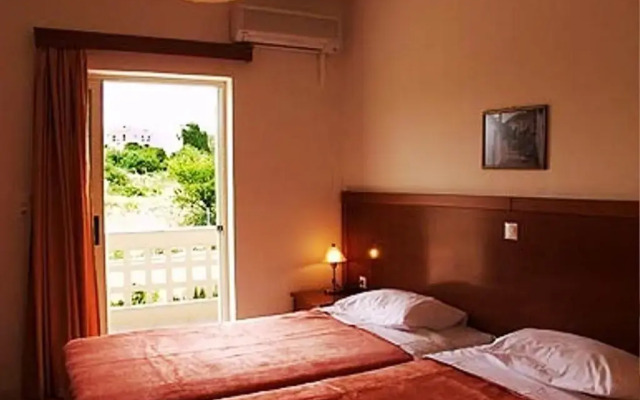 Hiona Villa