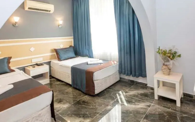 Legend Tulip Hotel