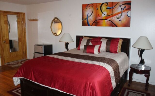 Cozy, Classy Duplex near NYC