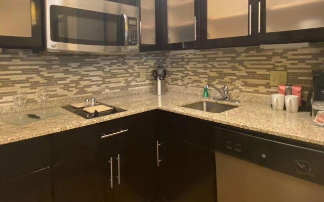 Staybridge Suites Liverpool Syra by IHG