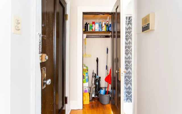 1BR Getaway Apt Modern in Lincoln Square