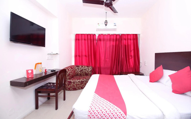 OYO 9305 Hotel Dwarika Inn