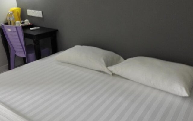 Tebing Guest House